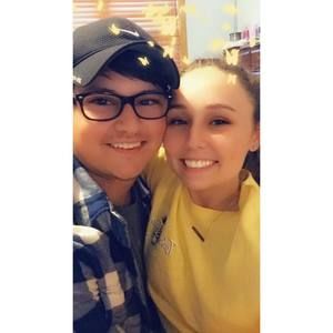 Meet your Posher, Chloe